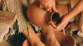Assistir Jesus washes disciples feet (John 13:1-17)